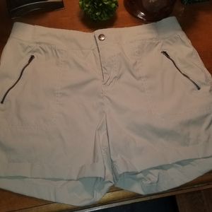 Tangerine Women's XXL Khaki Shorts
